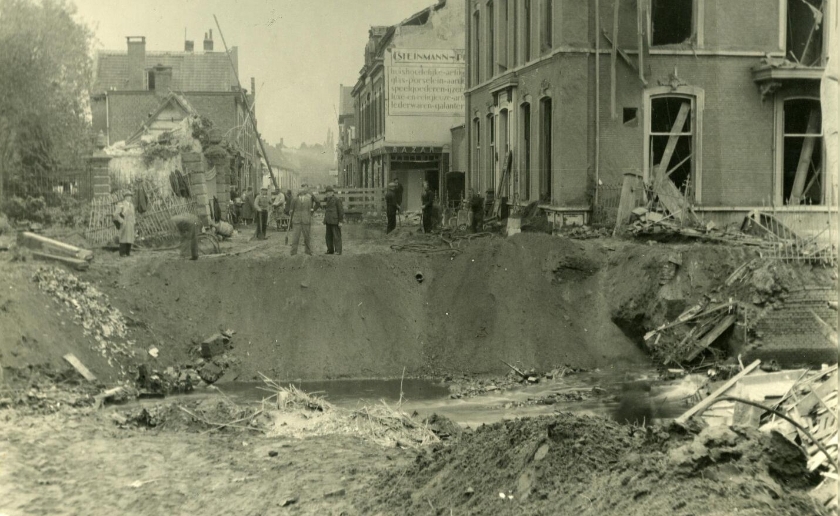 ‘Verwoeste Zwaanse brug, oktober 1944. Foto: Fotobank Boxtel