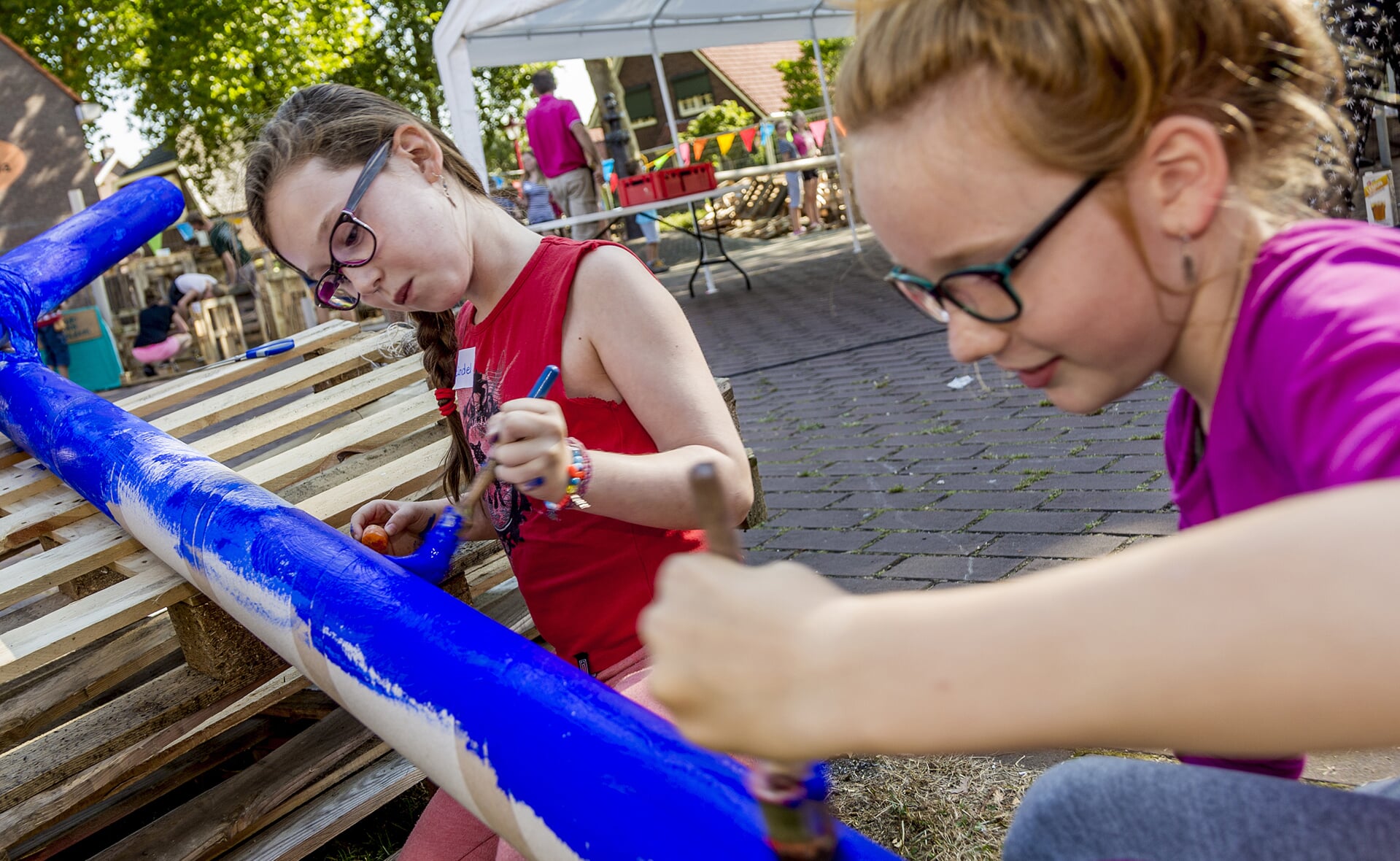 Schilderen, timmeren en knutselen. Voordat de jubileumfeesten van start gaan, kunnen de kinderen in Lennisheuvel zich nog uitleven tijdens het bouwdorp. Dit jaar met het thema Games.