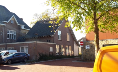 De aanbouw van Villa Phaf aan het Magdelena's pad mag worden gesloopt. Dit kan een tweerichtingsweg faciliteren en het achterliggende parkeerterrein toegankelijker maken.