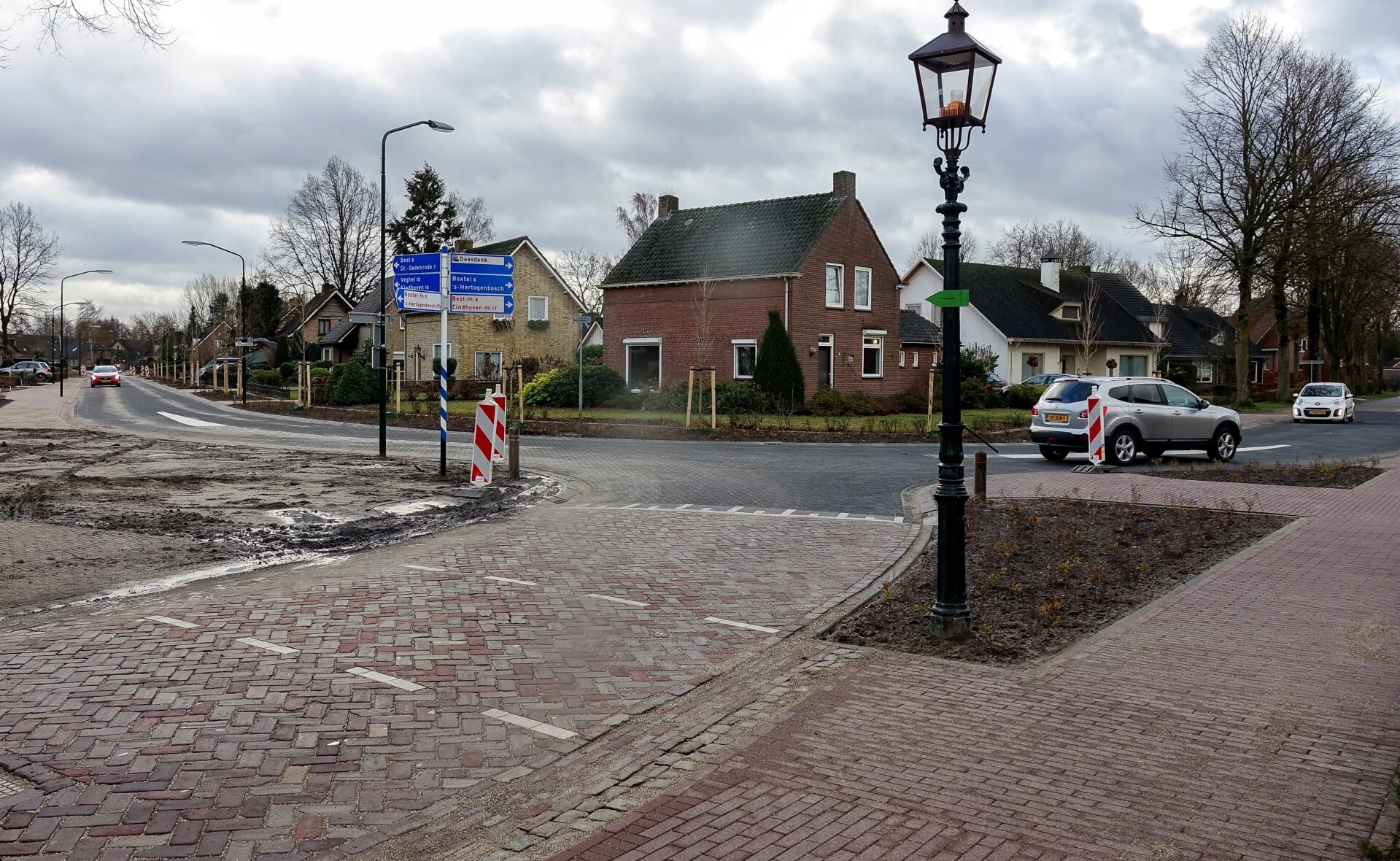 De nieuwe situatie op de kruising Barrierweg-Roderweg. (Foto: Albert Stolwijk).