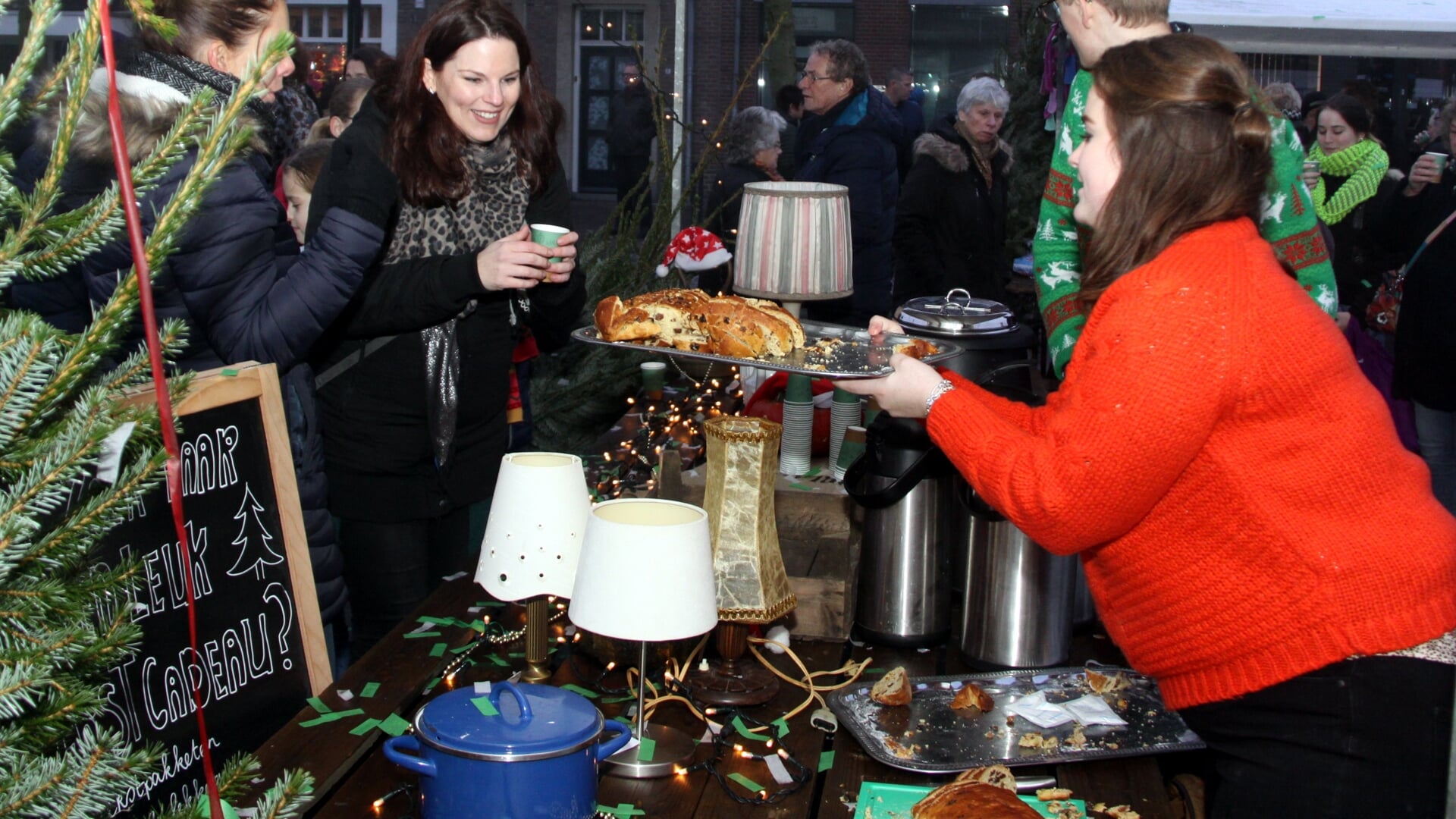 Gezelligheid, lekker eten en vermaak: ondernemers slaan de handen ineen voor een groots opgezette kerstmarkt in hartje Boxtel.