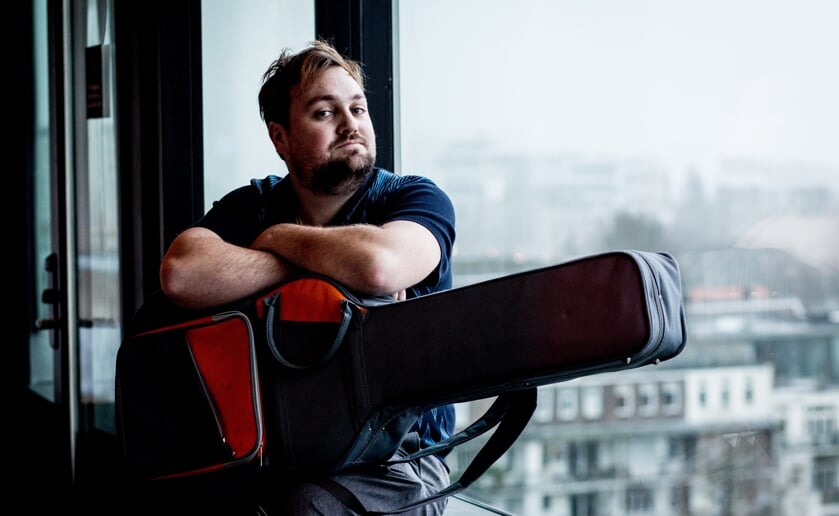 De Nederlandse singer-songwriter Tim Knol trapt het seizoen van Podium Boxtel af in september. Hij speelt twee voorstellingen op een dag. FOTO: Paul Bergen.
