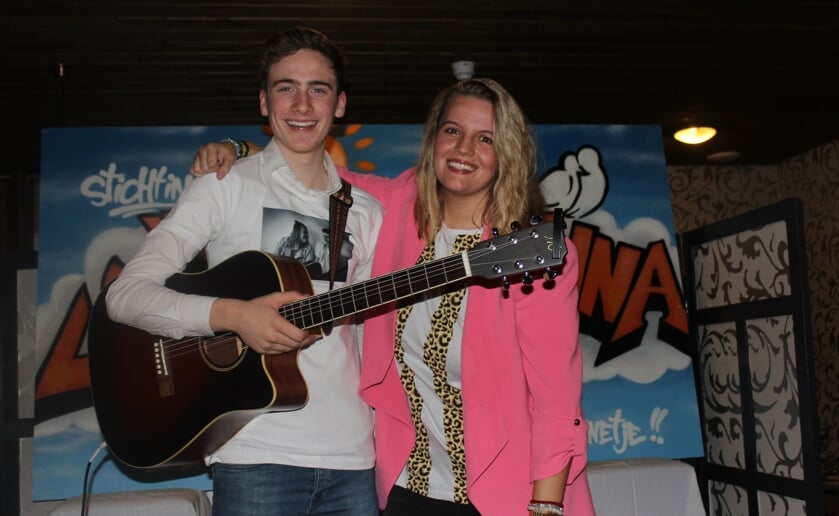 Boaz Tooren is verslaafd aan het schrijven van zijn eigen muziek en vond in zangeres Eveliene Pas zijn gelijke. Foto: Wendy van Lijssel