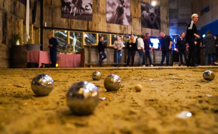 Dat het een rage is geworden, kun je wel stellen. Na Amsterdam, Utrecht, Rotterdam en Utrecht poppen de Jeu de Boules-bars uit de grond.