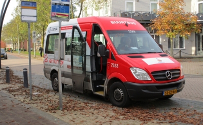 <p>Vanaf maandag 1 maart rijden de buurtbussen weer. (Foto: archief Brabants Centrum).</p>