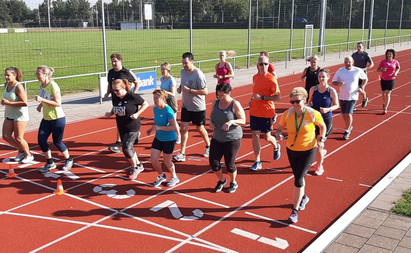 Je kan een maand gratis meetrainen om te kijken of hoe het bevalt. Aanmelden hiervoor kan via ledenadministratie@avmarvel.nl.