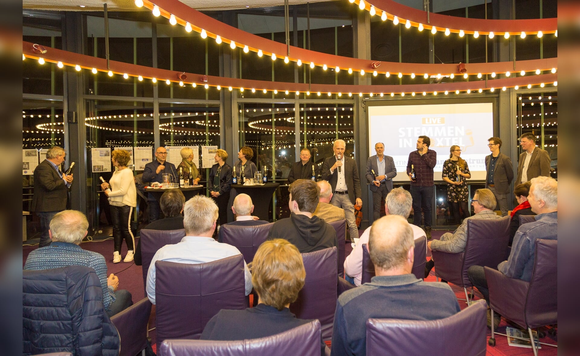 Ook in 2018 hield stichting Brabants Centrum een verkiezingsdebat. Toen kwamen de politici samen in de raadszaal aan de Dr. Van Helvoortstraat. Nu is Podium Boxtel het toneel van de politieke discussies. (Foto: Hans van Doorn).