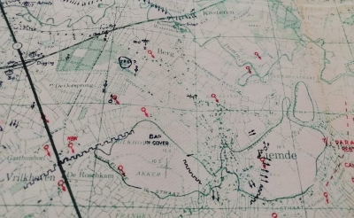 <p>Deze stafkaart uit de tijd van de Tweede Wereldoorlog wordt gebruikt tijdens de fietsexcursie langs de bevrijdingsroute van de Schotse militairen.</p>