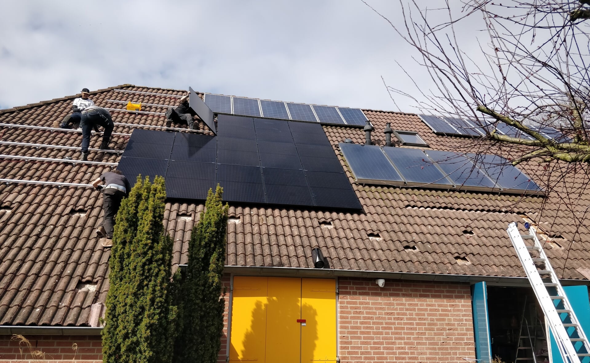 Scouting Boxtel legde twee jaar geleden haar pand aan de Molenwijkseweg al vol met zonnepanelen. Toen kon de vereniging hiervoor nog geen lening afsluiten bij de gemeente Boxtel. 