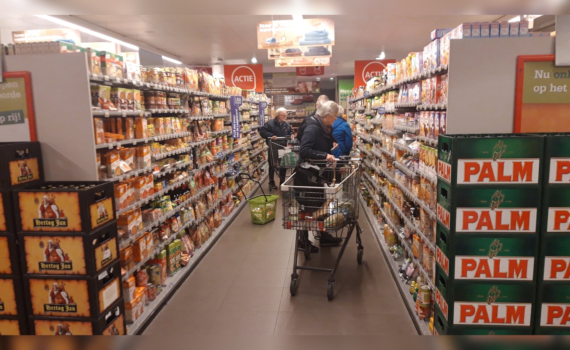 Op zaterdagochtend waren de schappen van supermarkt Plus Van der Horst in Boxtel rijkelijk gevuld. 