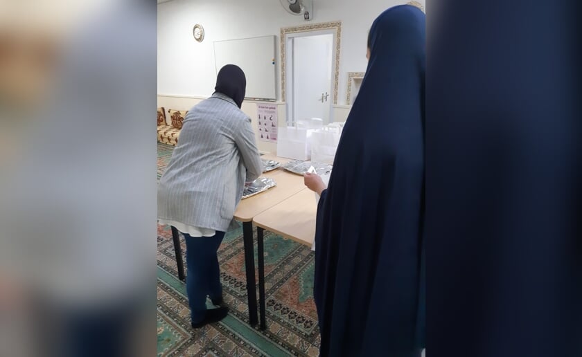In Moskee Al-Fath in Boxtel worden dagelijks gratis iftar maaltijden gemaakt voor mensen die dat nodig hebben. Foto: Saloua Bouras