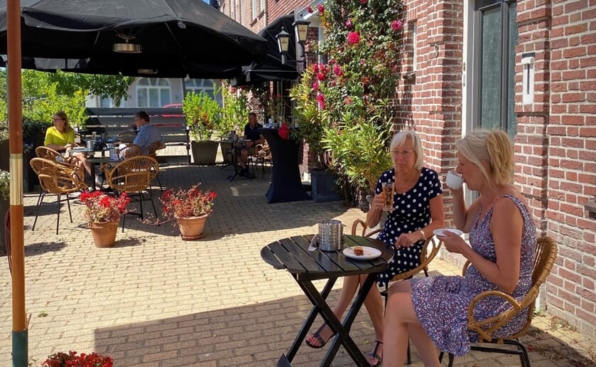 Op onze website www.kunstcafecoupe.nl onder kopje Planner kun je zien welke activiteiten/evenementen er op dit moment al gepland staan de komende maanden.