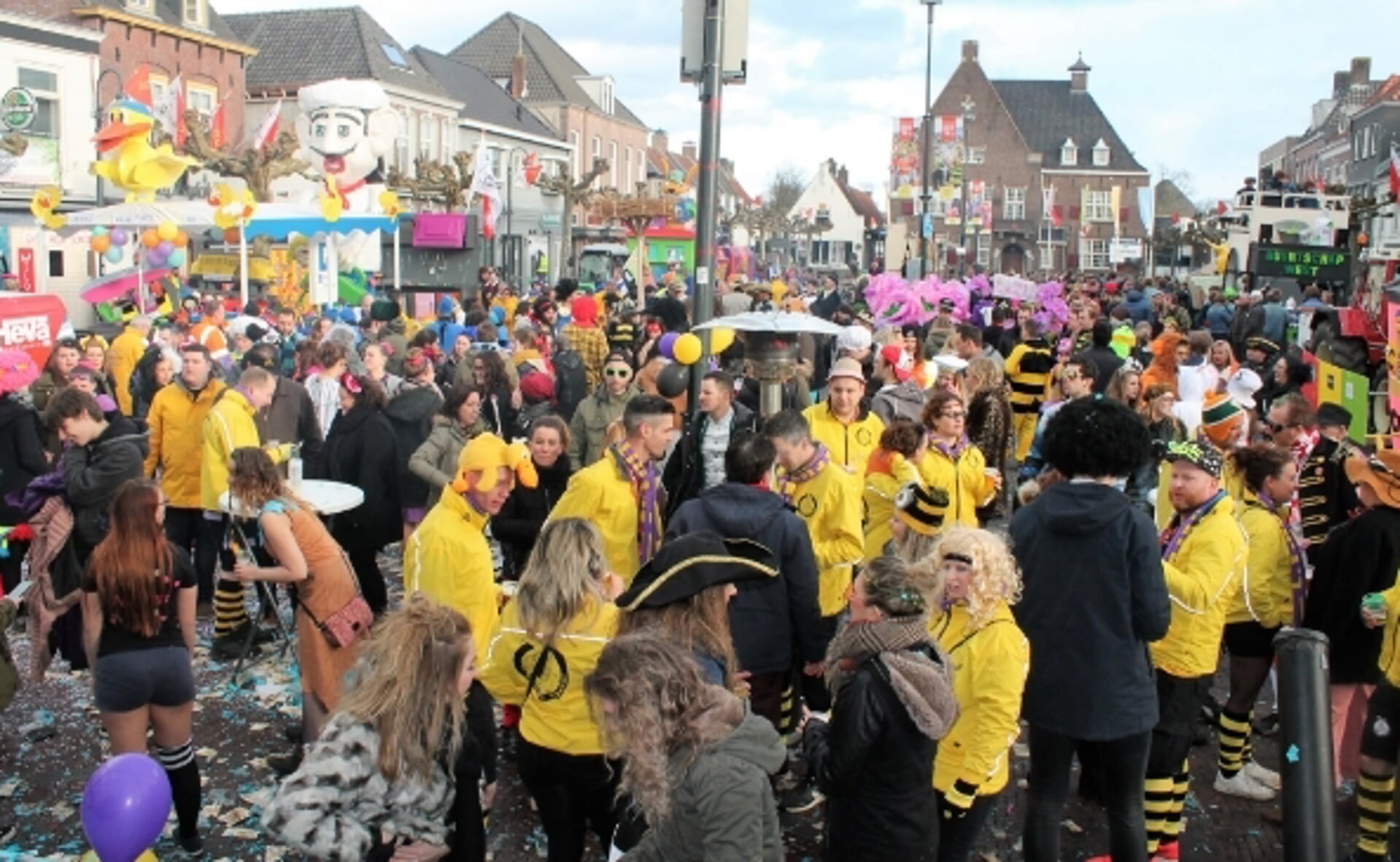 Carnaval, met zoals op deze foto uit 2018 het publiek rijendik op de Boxtelse Markt, zal in 2021 geen doorgang vinden.