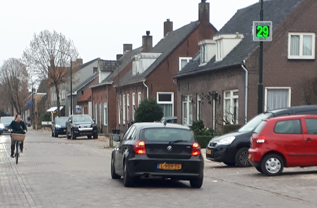 <p>Snelheidsdisplay in de Nieuwstraat. (Foto: Pål Jansen).</p>