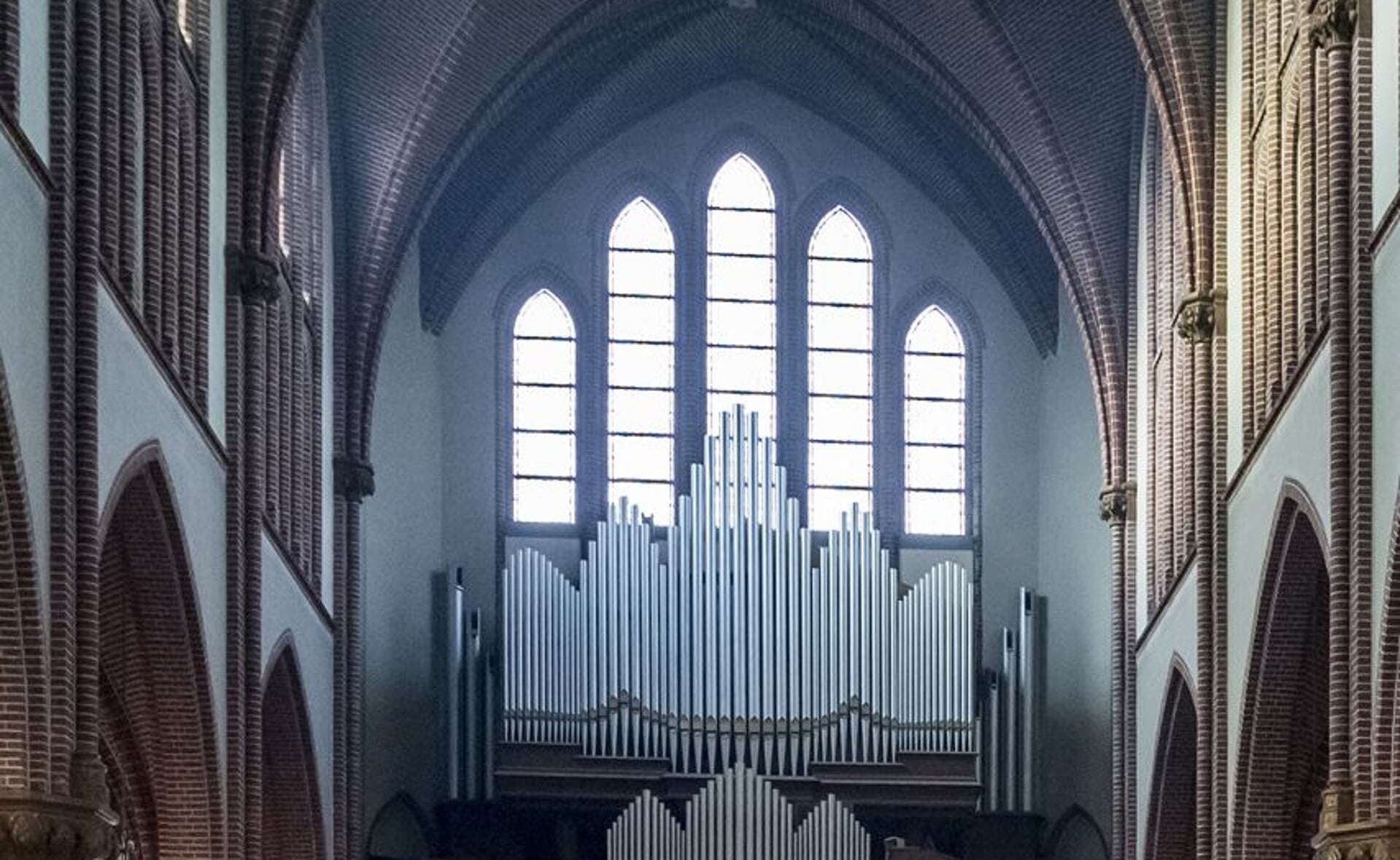 Het orgel in de Heilig-Hartkerk, in februari 2017. Toen was het godshuis al aan de eredienst onttrokken.