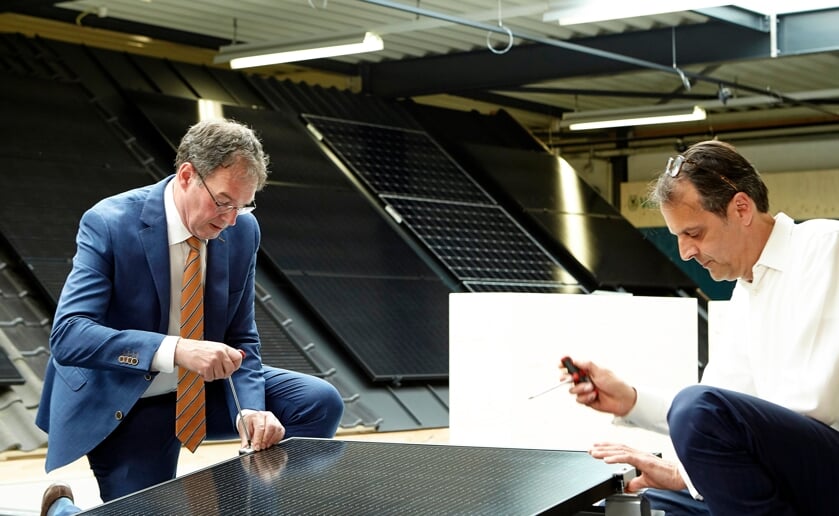 <p>Burgemeester Ronald van Meygaarden van de gemeente Boxtel opende vorige week het experiencecenter van Freenergics. (Foto: eigen collectie)</p>