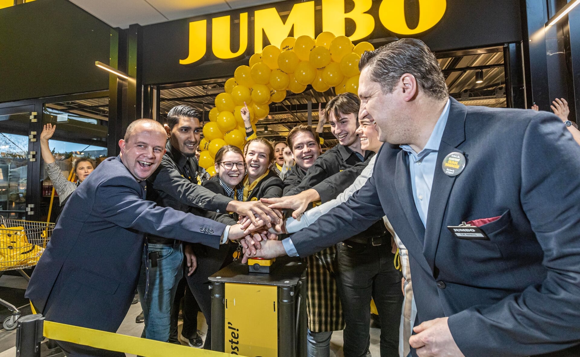 Na ruim twee maanden bouwen en verbouwen opende Jumbo vanochtend zijn nieuwe Boxtelse vestiging in winkelcentrum Oosterhof.
