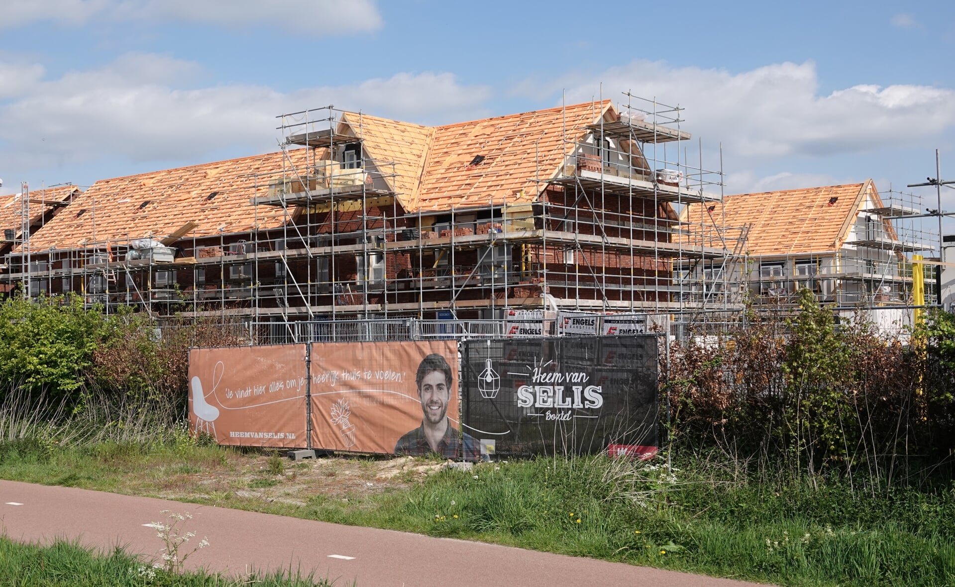 Nieuwbouwwijk Heem van Selis vordert gestaag. Deze woning verrijzen nabij sportschool 040 Fit!