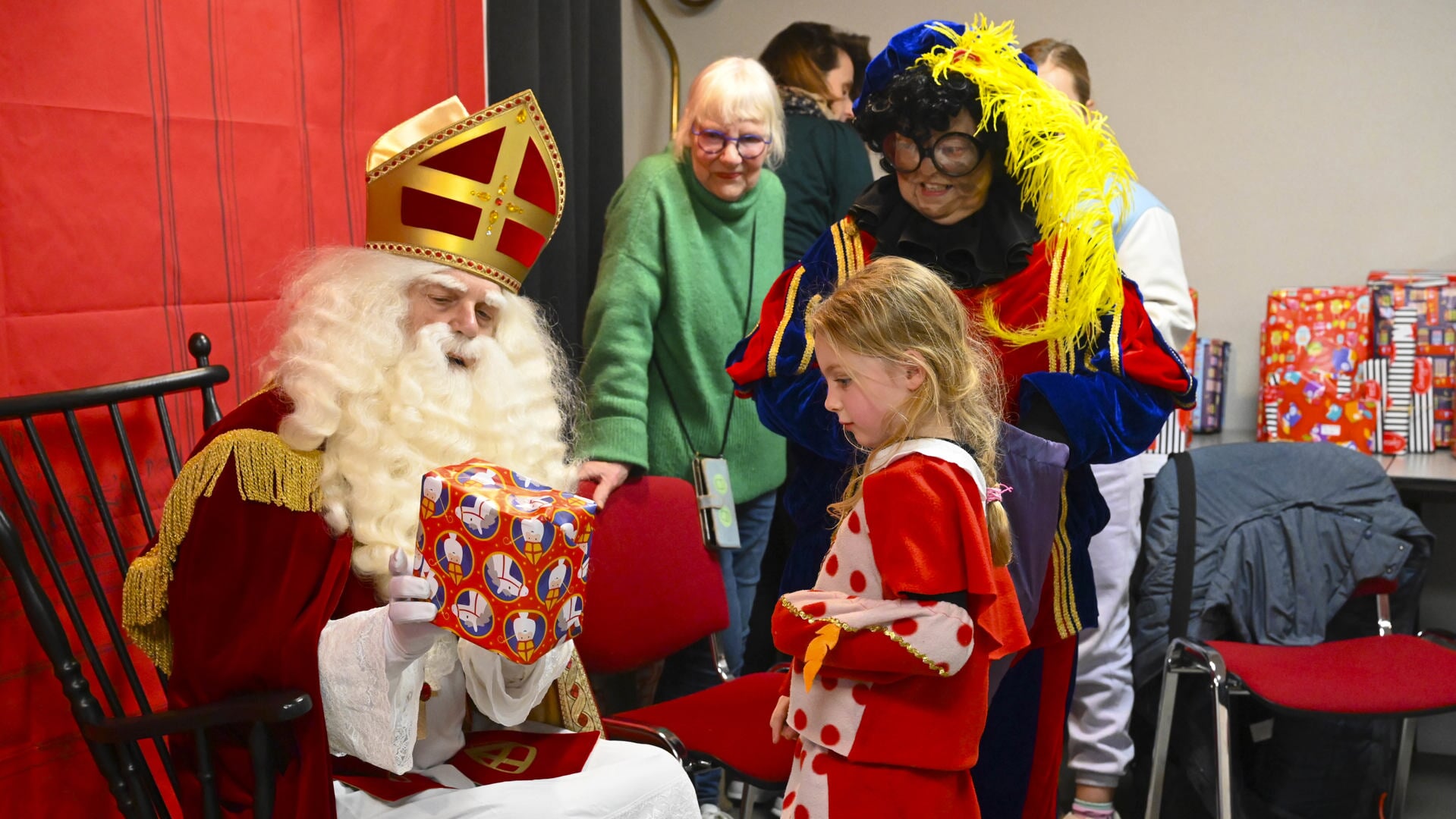 Sinterklaas in Lennisheuvel.