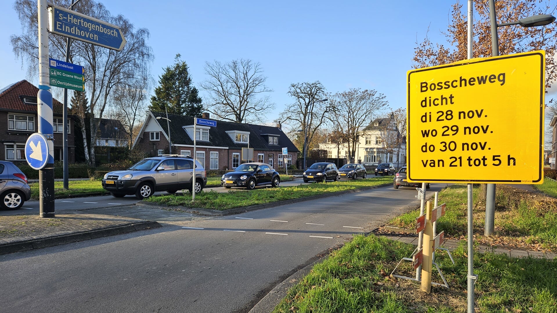 Gele verkeersborden zullen weggebruikers in Boxtel de komende tijd nog regelmatig zien. Er wordt getimmerd aan de weg, ook in 2024. 