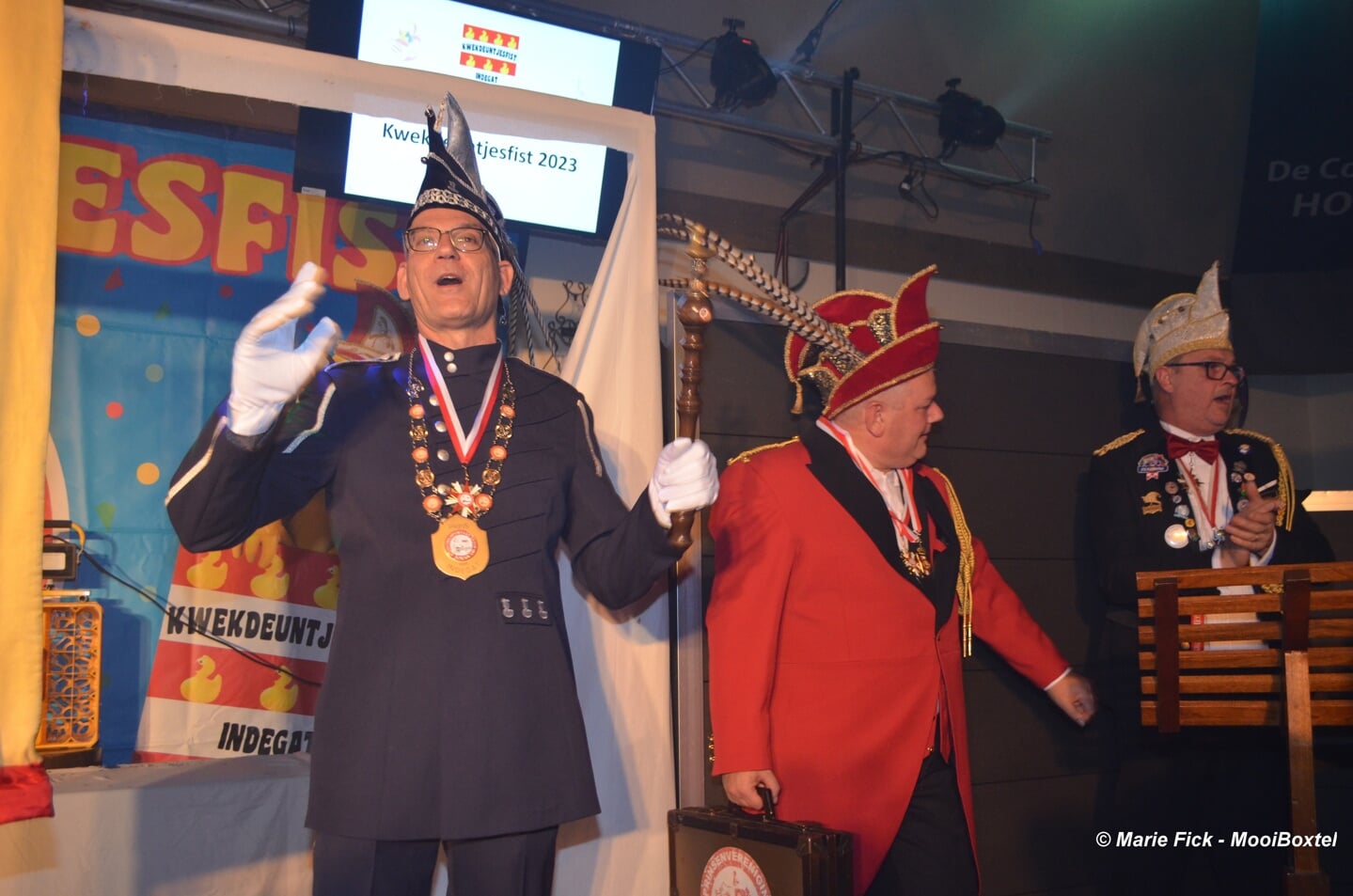 Prinsonthulling en Kwekdeuntjesfist Eendengat.
