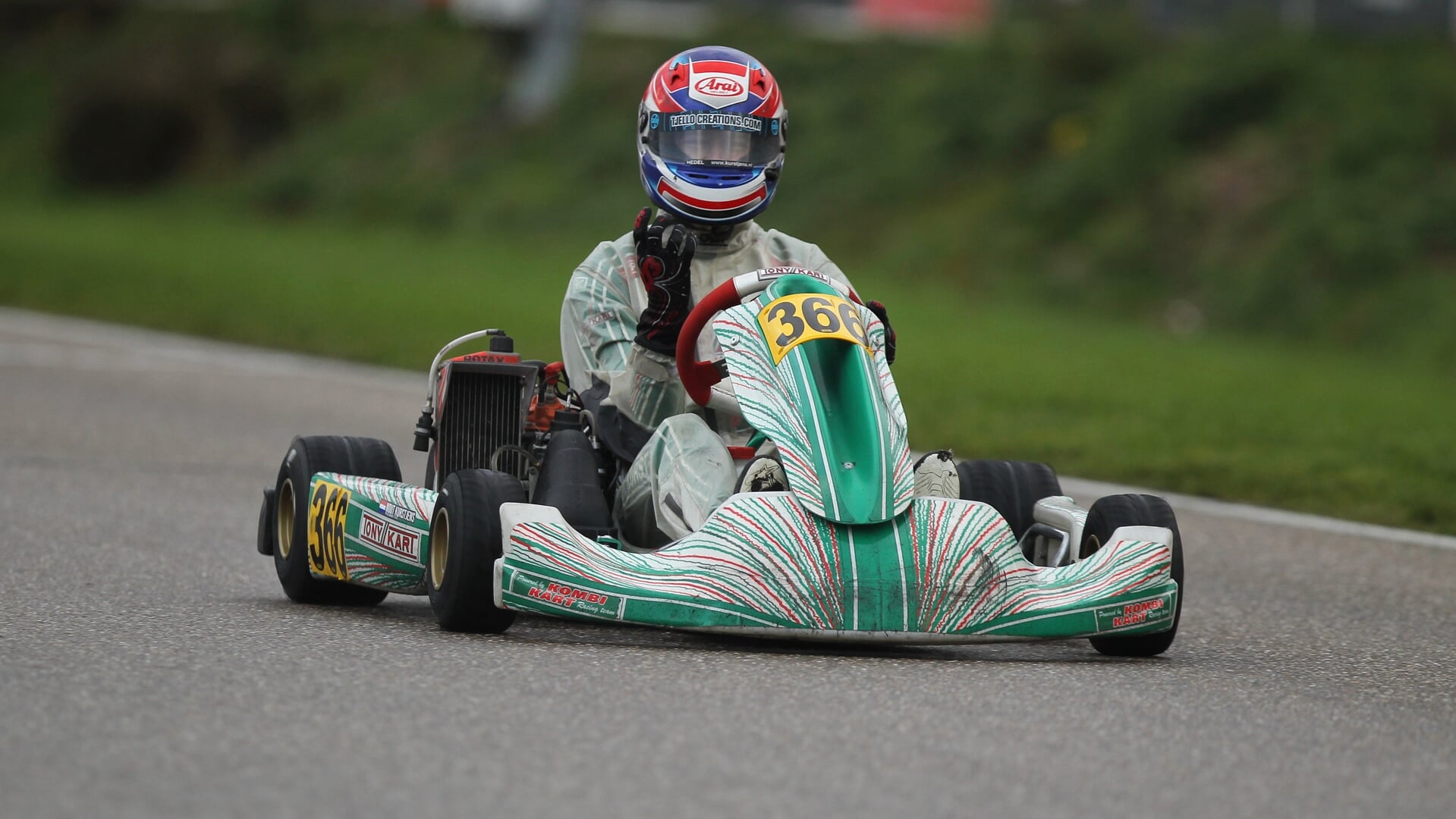 Wout Kurstjens uit Esch behaalde onlangs het podium tijdens het NK karten.
