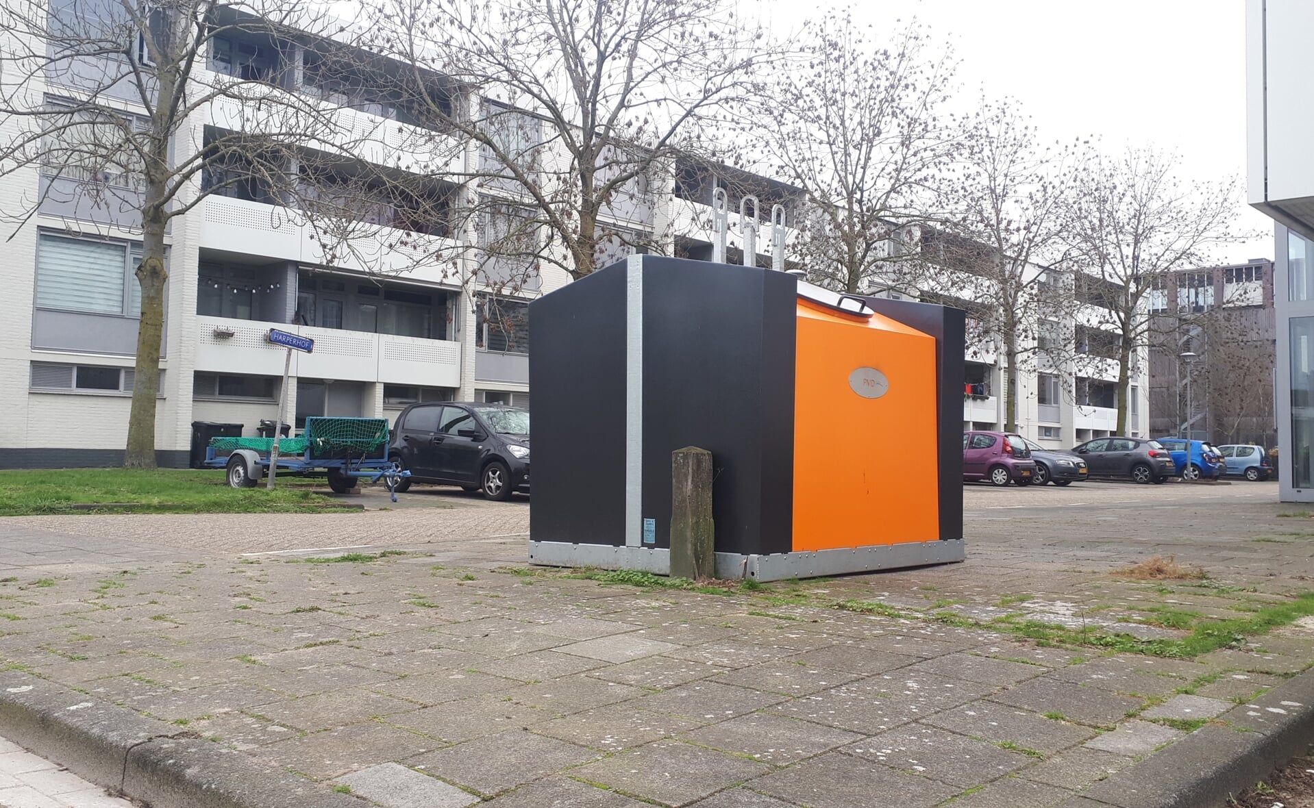 Afvalcontainers voor plastic, metaal en drankkartonnen zijn vorige week geplaatst bij Hof ter Aa en Harperhof, dit om zwerfafval tegen te gaan. Het is een proef van de gemeente Boxtel.  