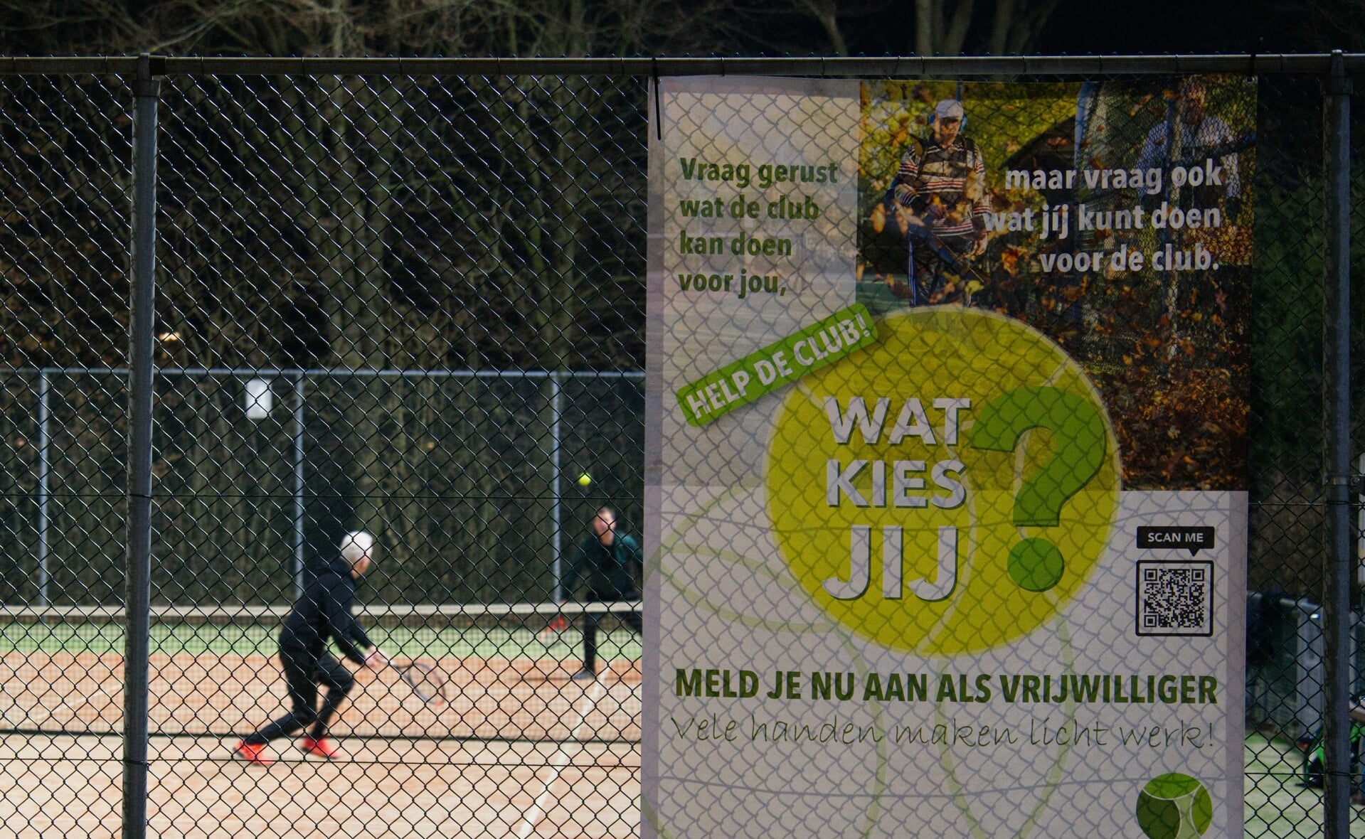 Vanwege vrijwilligersgebrek was de nood aan de man bij tennisvereniging De Peppelieren, dus nam het bestuur een gewaagde stap. Die slaagt tot nog toe wonderwel: 85 procent van de leden zet zich in. 