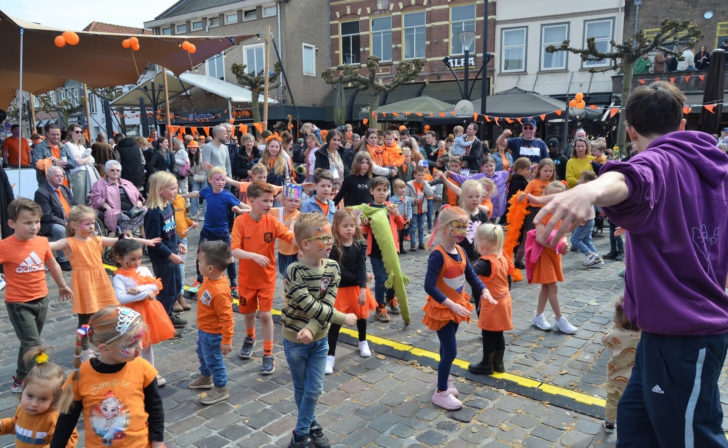 De kinderen vermaakten zich opperbest tijdens de oranjeactiviteiten op Koningsdag in het Boxtelse centrum.