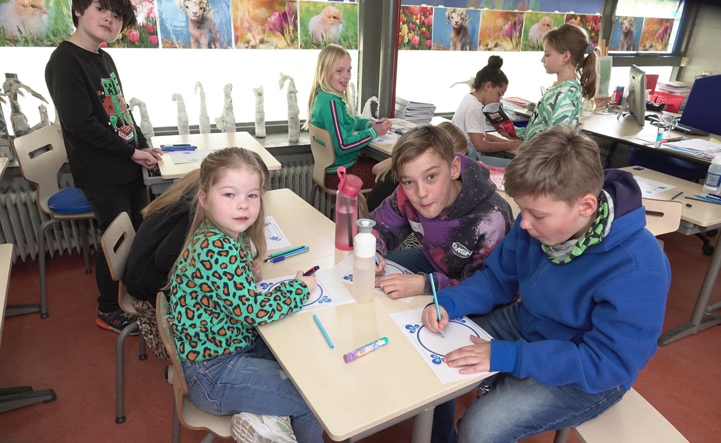 Tsjechische kinderen ontmoeten leerlingen van basisschool De Hobbendonken.