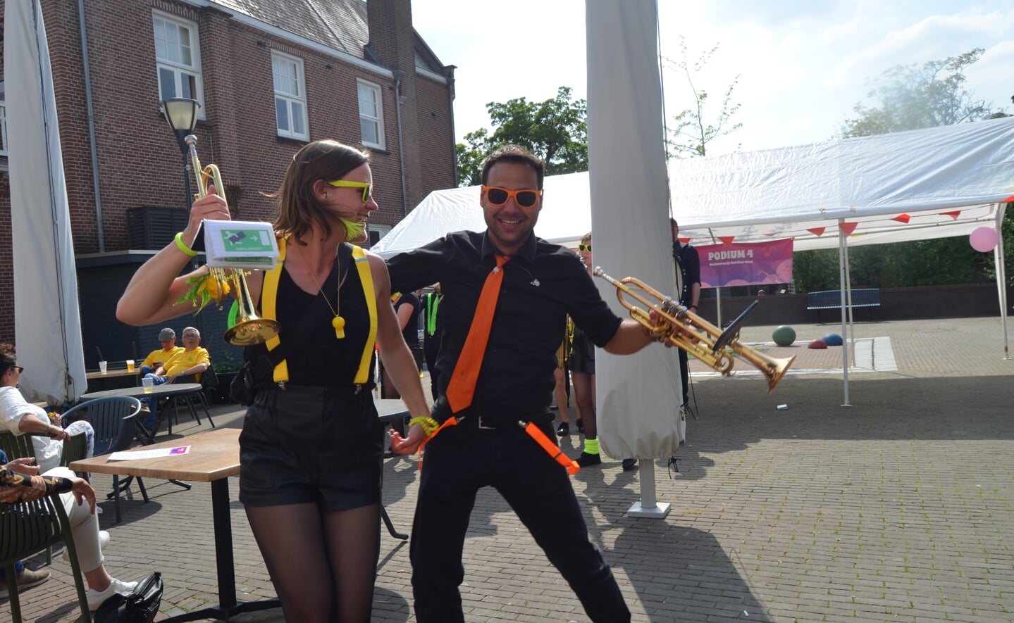 Muziek, entertainment en activiteiten voor de kinderen. Er was zondag van alles te zien en te horen in het centrum van Boxtel tijdens het Muziekstraatje.
