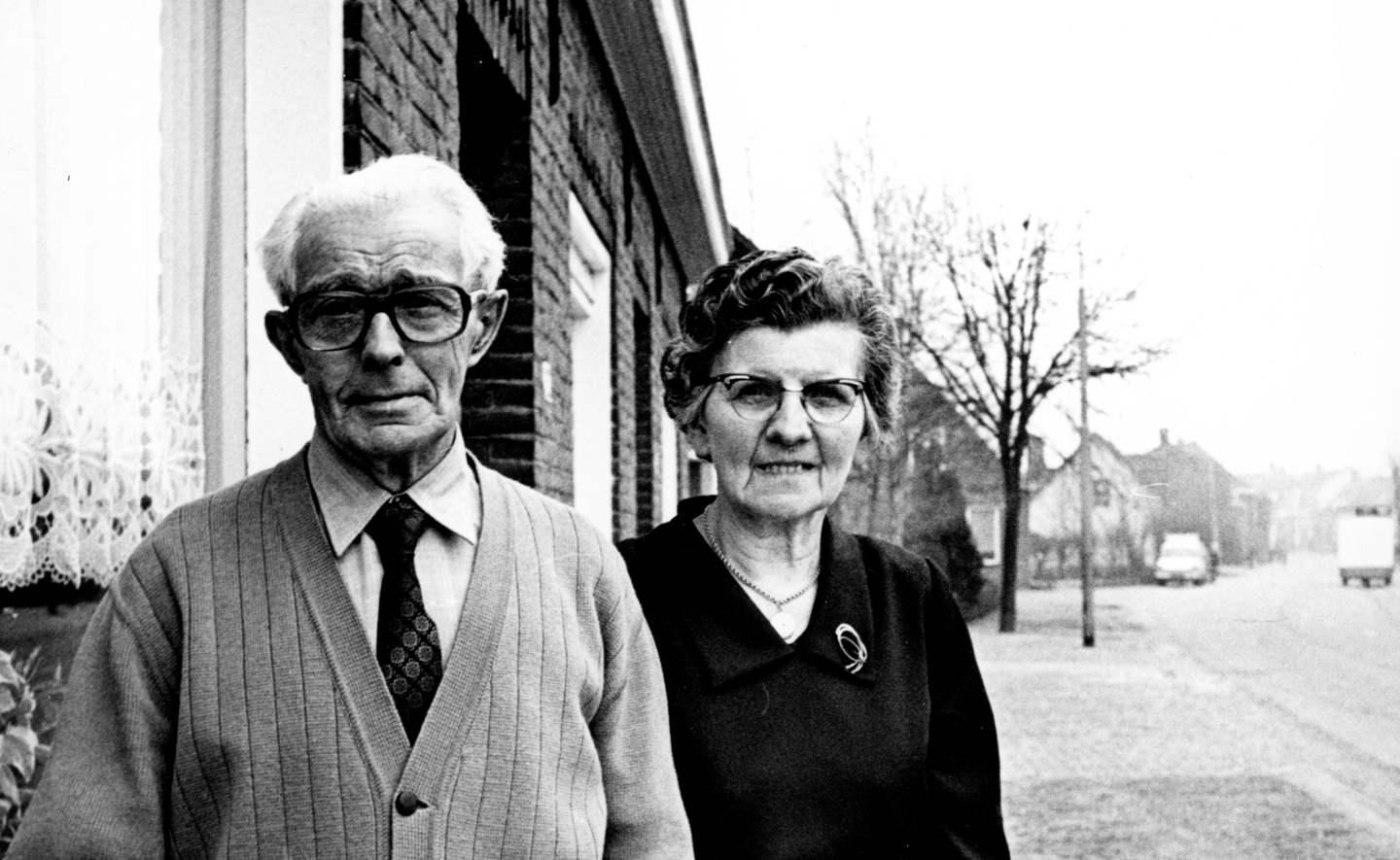 Marinus en Grada van Brunschot- van den Akker uit Esch waren op 31 januari 1974 vijftig jaar getrouwd. 