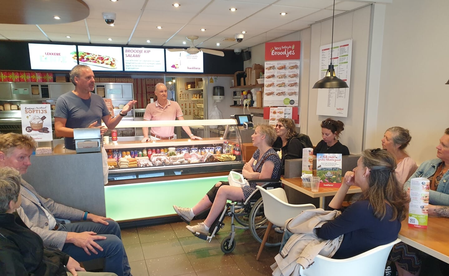 Zero Waste Tour bij Kwalitaria Strik. De groep ging ook langs bij o.a. Shaffi's versmarkt, Proef! Culinair en Bij d'Ingens.