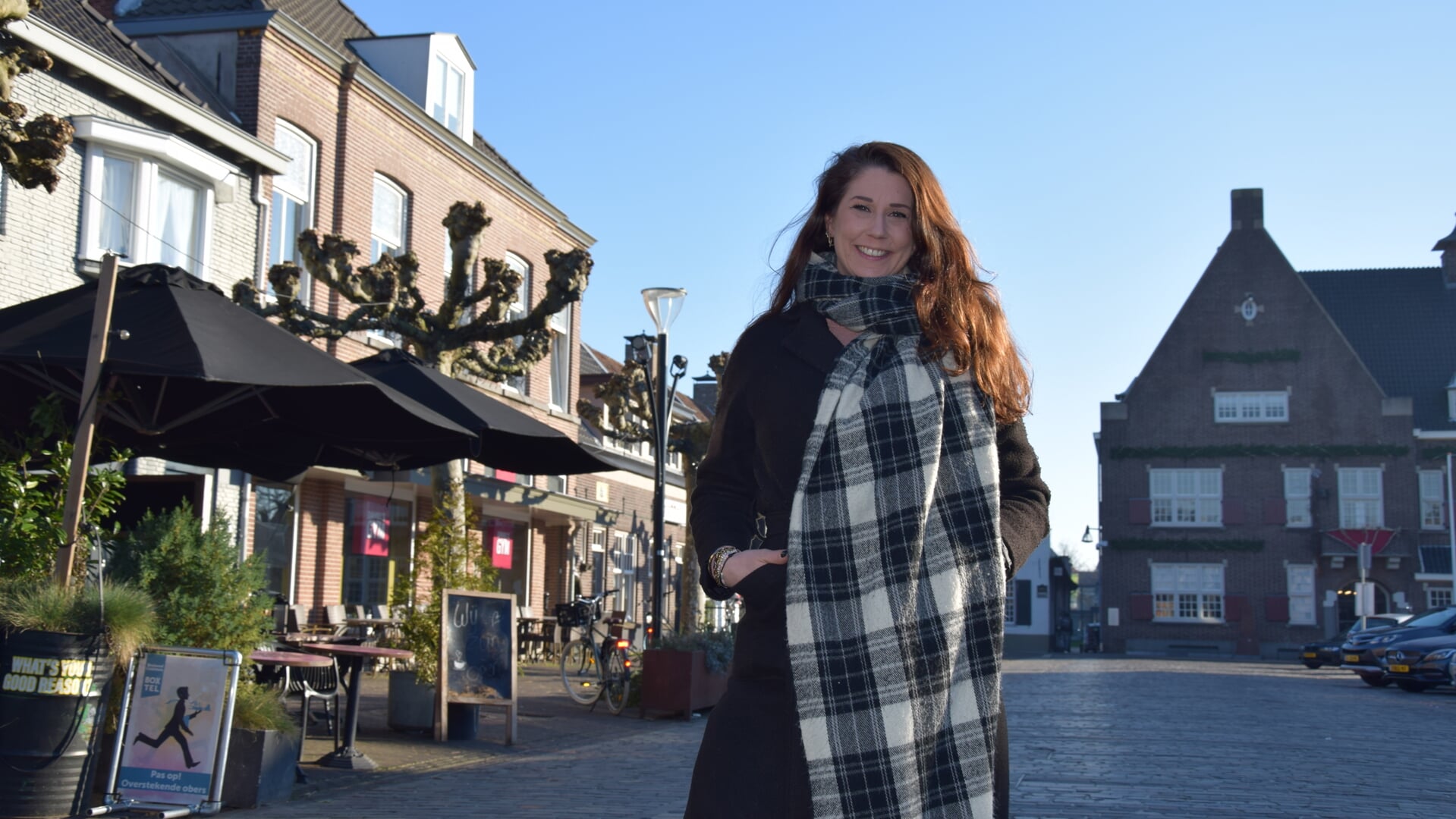 Carlijn van Berkel op de plek waar ze graag komt in Boxtel en waar ze veel mensen heeft leren kennen: de Markt.