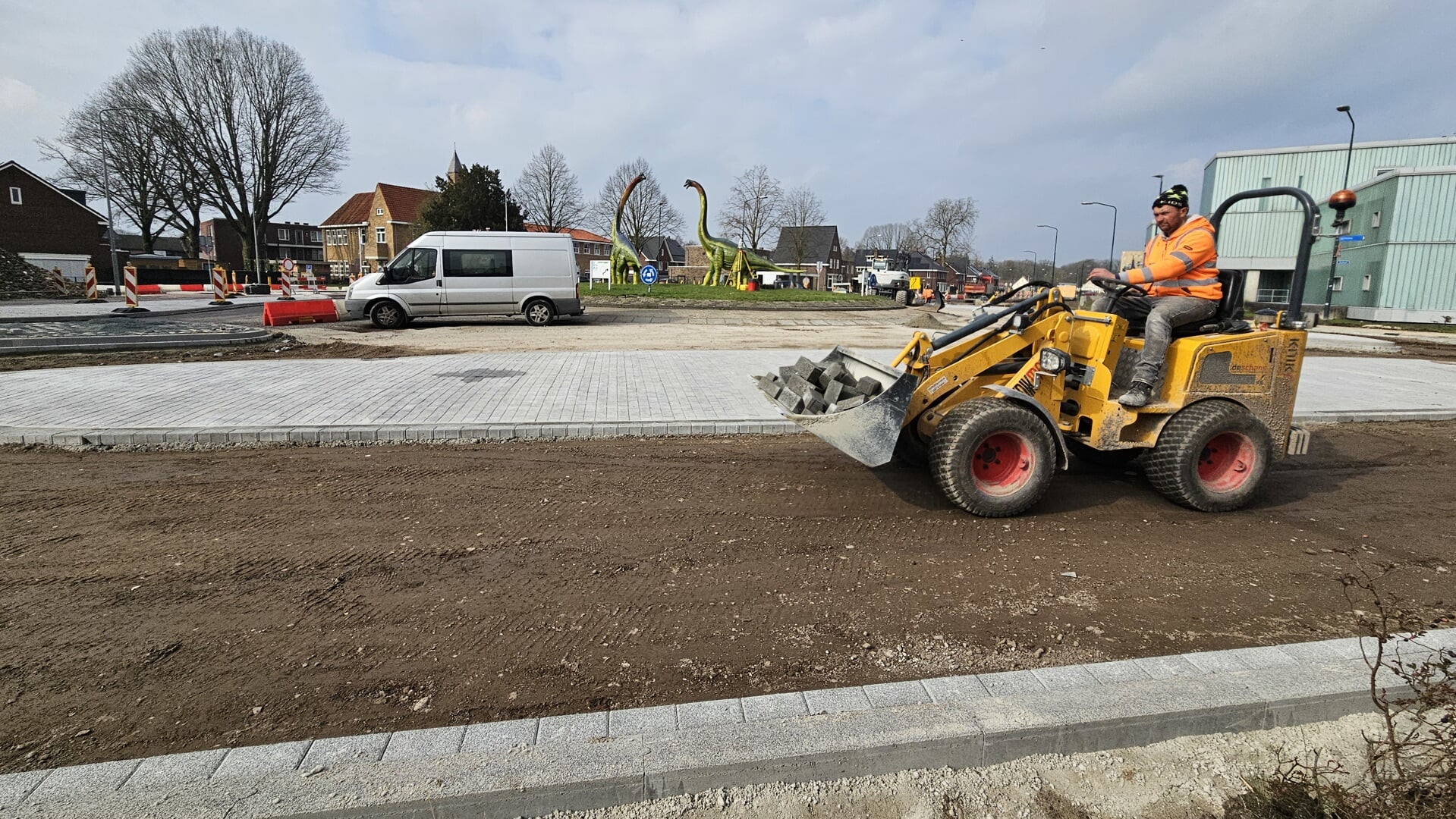 De renovatie van rotonde Dukaat bij het politiebureau wordt komend weekend afgerond. Daardoor is een groot deel van de Bosscheweg afgesloten.