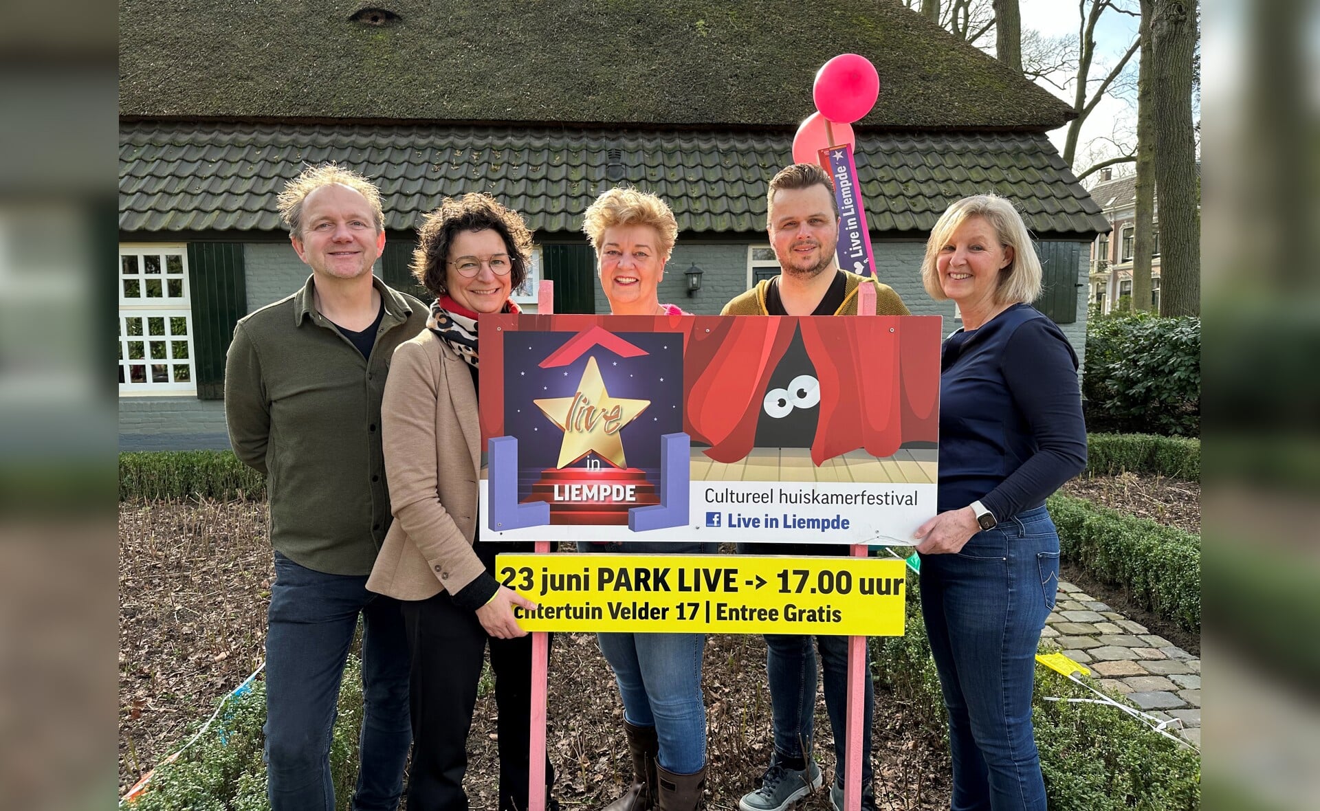 De organisatie van Live in Liempde: William van Houtum, Ingrid Breuer, Trees van Nunen, Arjan Terlouw en Karin van Oekel.