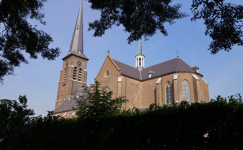 Elke zondagochtend wordt de hoogmis in de Liempdse Sint-Jans Onthoofdingkerk live uitgezonden door de lokale omroep Dommelland. (Foto: Albert Stolwijk, 2012). 