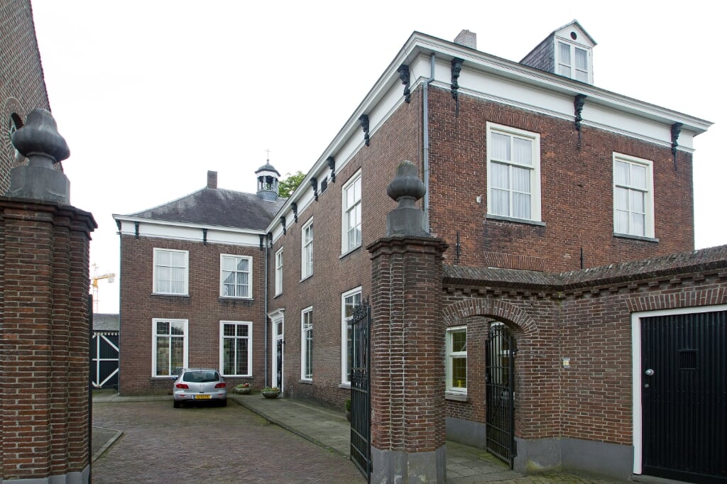 Het parochiesecretariaat is gevestigd in het pastoraal centrum op Duinendaal.