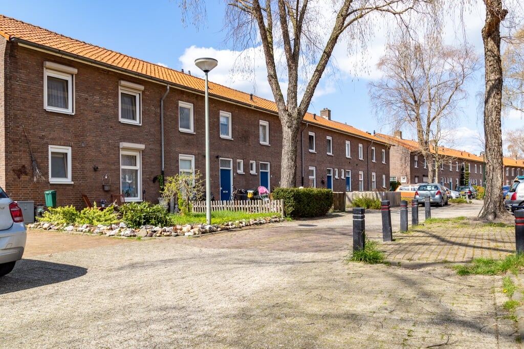 Huurhuizen in de Hertogenstraat, maar ook in aangrenzende straten, ondergaan een flinke metamorfose. Een aantal wordt mogelijk zelfs gesloopt om plaats te maken voor meer sociale huurwoningen. (Foto: Hans van Doorn). 