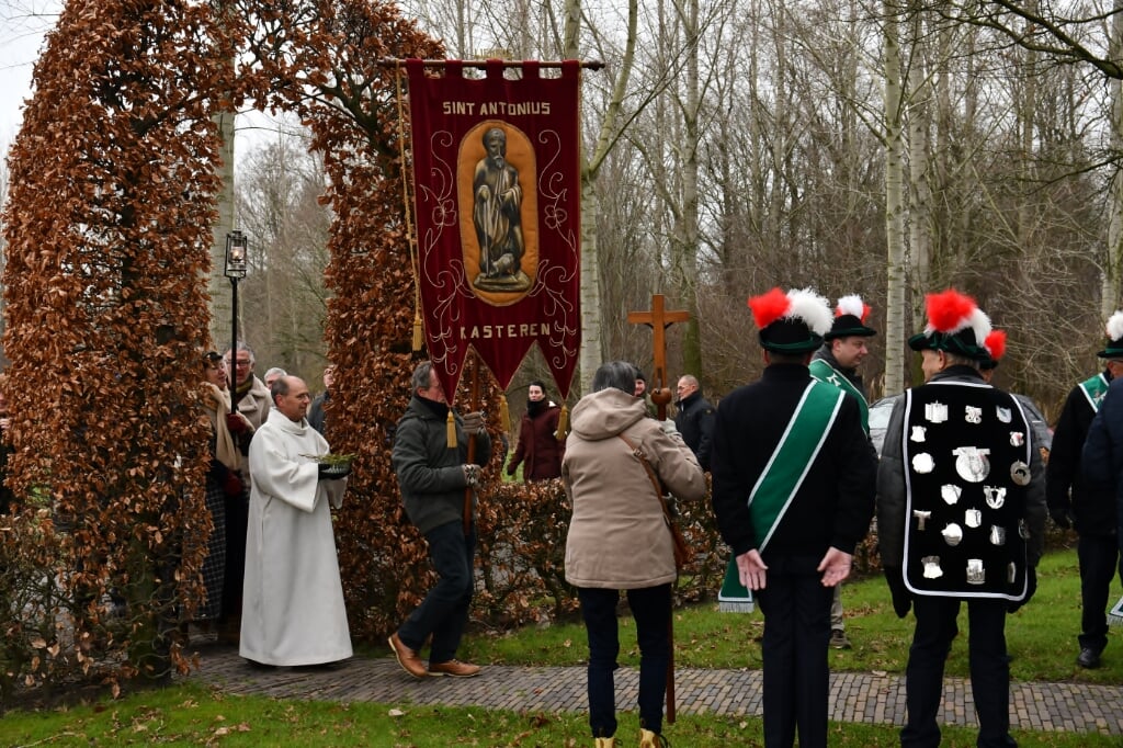 Antoniusviering van buurtvereniging Kasteren met medewerking van het Liempdse gilde Sint-Antonius Abt.
