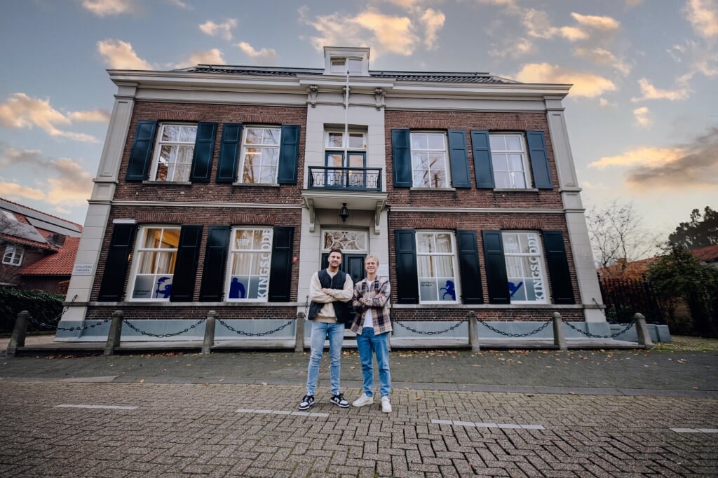 Daan van den Nosterum (links) en Jos van der Pluijm vestigen hun marketingbureau in het vroegere notariskantoor aan de Clarissenstraat.