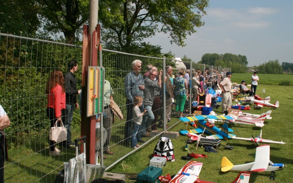 Tijdens het 50-jarig jubileum van de modelvliegtuigclub Boxtel in 2013 kwam er veel publiek op de jubileumshow af.