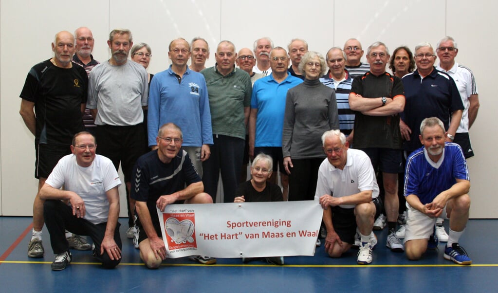 De leden van sportvereniging 'Het Hart' van Maas en Waal.