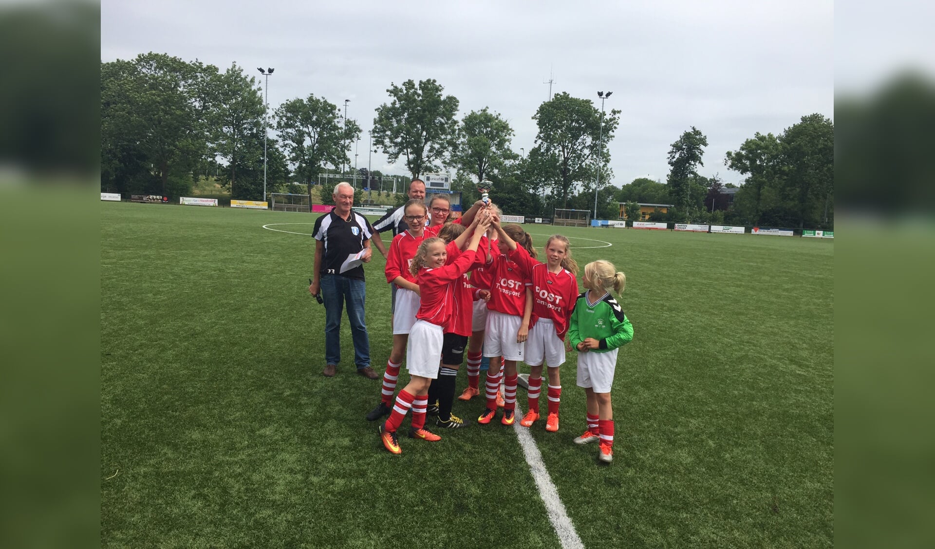 Unitas'28 MO13 wint toernooi.