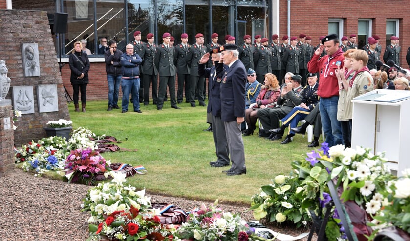 Een eerdere herdenking van gesneuvelde stoottroepers.