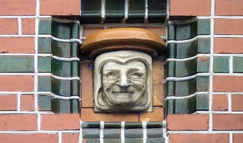 <p>Een decoratie uit de fabriek van Dericks en Geldens in een woning aan de Drutense Kattenburg.</p>