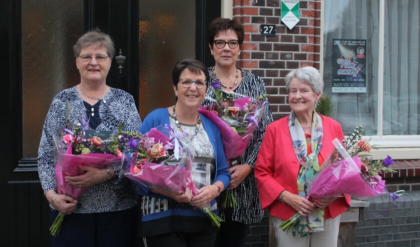 Coby van Oijen, Gerda Pruyn, Marjan te Niet en Anny den Bieman.