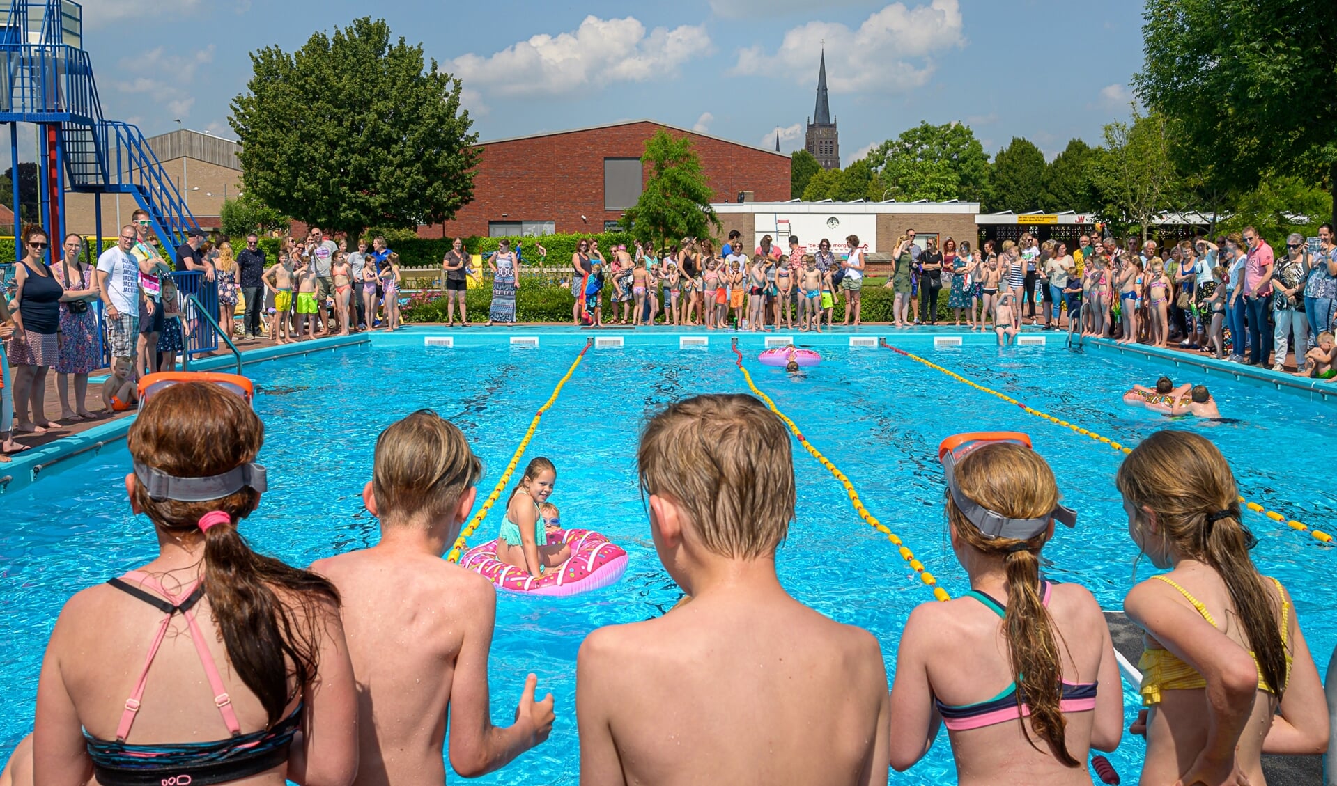 Eerdere editie schoolzwemkampioenschappen Maas en Waal.