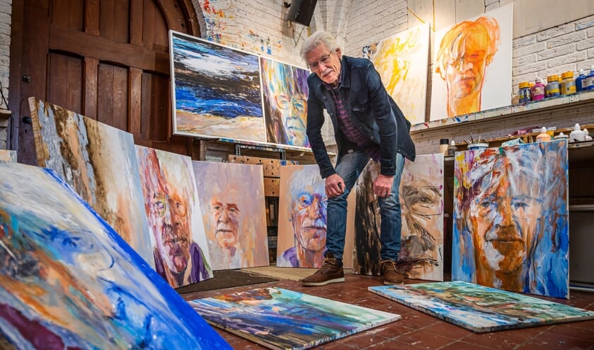 <p>Theo Tomassen in zijn atelier.</p>