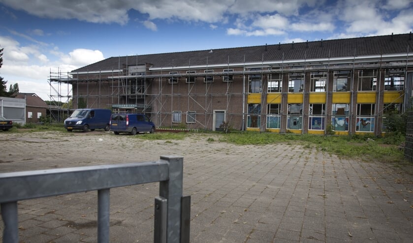 De voormalige basisschool krijgt een heel nieuw uiterlijk.